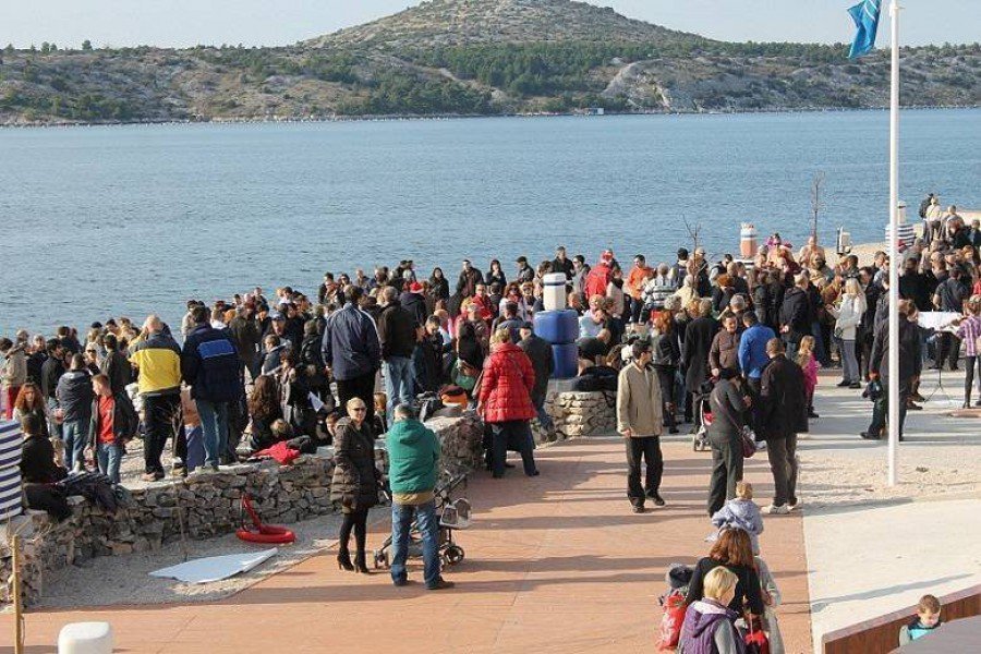 Novogodišnje kupanje na Banju 144