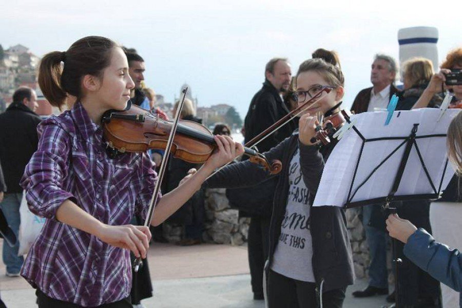 Novogodišnje kupanje na Banju 155