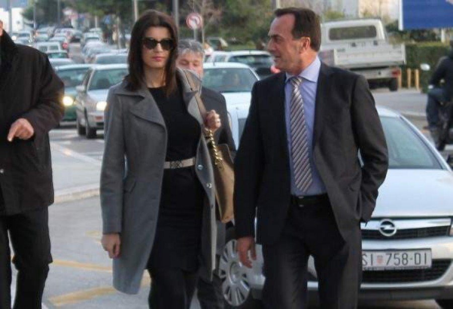 Josipa Rimac i Ante Kulušić hodaju na 24. obljetnicu HDZ-a u Šibeniku
