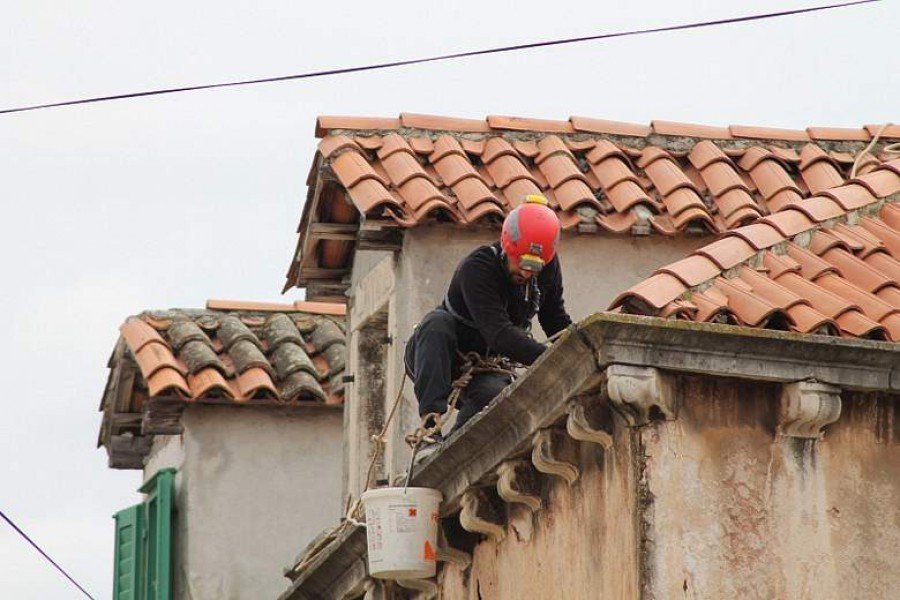HGSS uređuje pročelja u gradskoj jeszgri Šibenika (Foto H. Pavić) (2)
