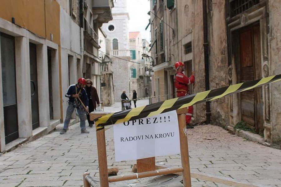 HGSS uređuje pročelja u gradskoj jeszgri Šibenika (Foto H. Pavić) (9)