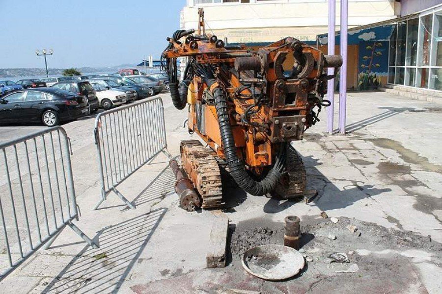 Stalo bužanje na peškariji - pokvario se stroj (Foto H. Pavić) 009