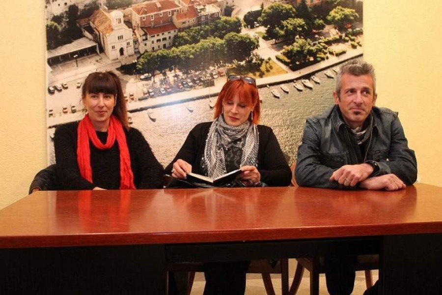 S današnje 'presice': Marinka Vranić, Ivana Kaponja i Nino Šolić, jedan od organizacijskih timova za spot "Šibenik Happy"