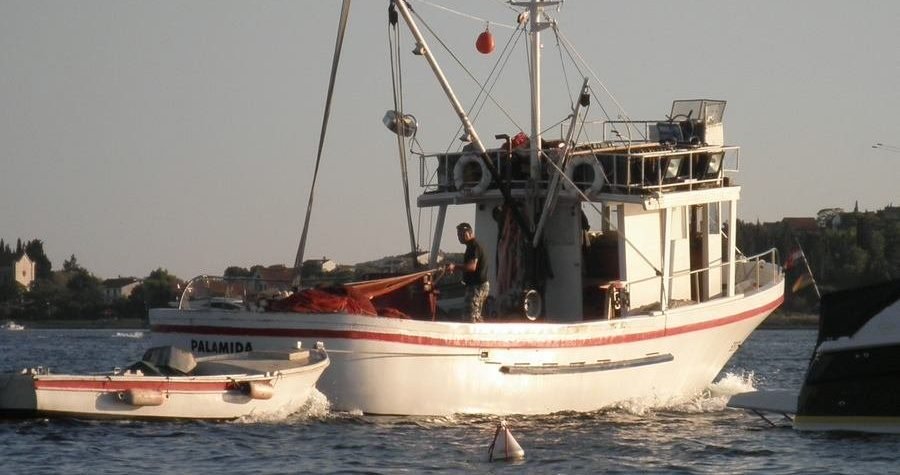 Pad uzgoja slatkovodne ribe i ulova morske- EK hrvatskim ribarima nudi “struganje” flote