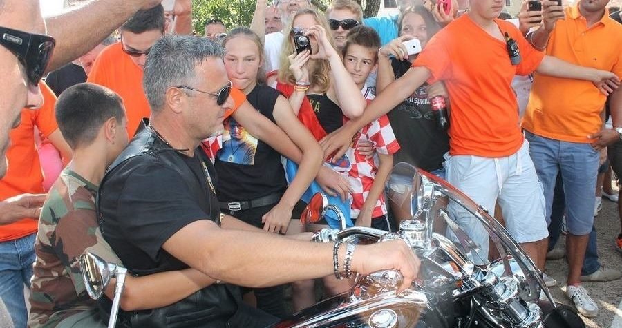 Thompson: Usred velikog slavlja i predivne atmosfere tražiti odgovornost za nenošenje kacige je u najmanju ruku smiješno