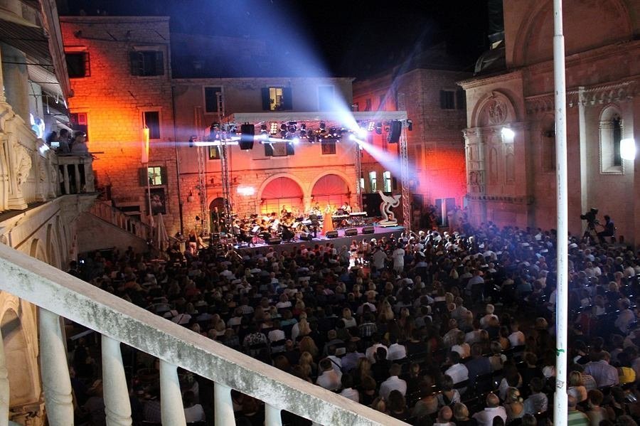 Večeri dalmatinske šansone u Šibeniku (Foto H. Pavić) (12)