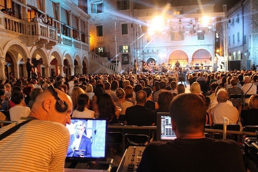 Večeri dalmatinske šansone u Šibeniku (Foto H. Pavić) (8)