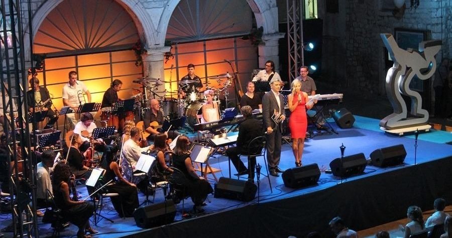 (FOTO) Dalmatinska šansona: Prva večer donijela 22 međunarodno priznata hita