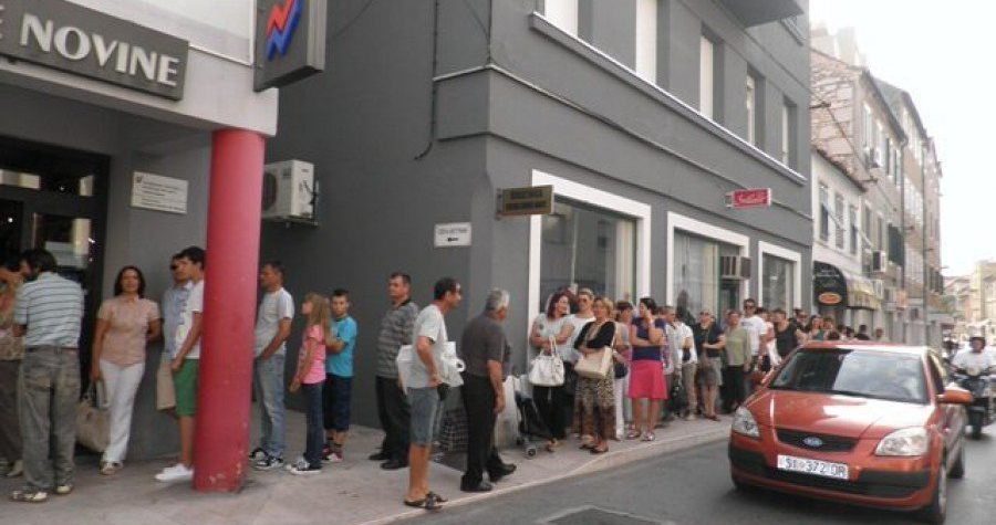 Škola počela, roditelji još u dilemi- kupiti nove knjige ili ne!