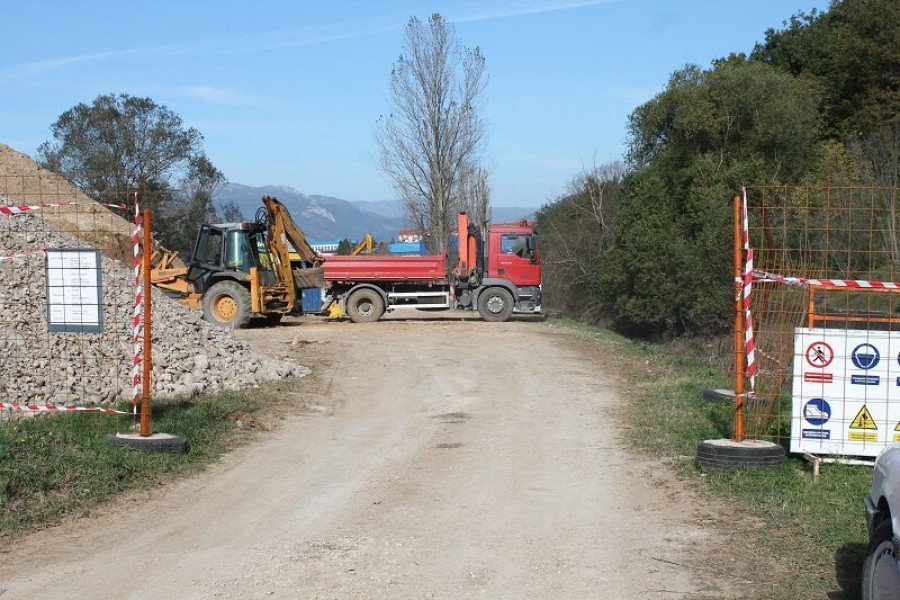 Sanacija nasipa Orašnice (Foto H. Pavić) (3)