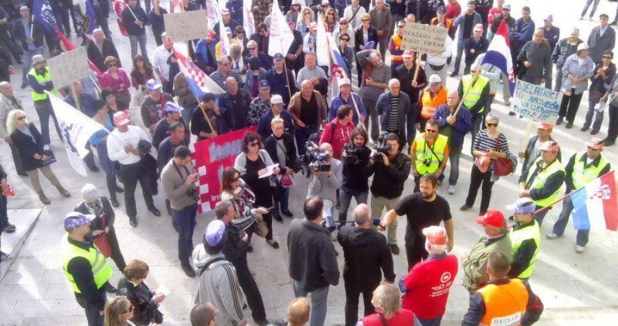 Povijesni, prvi mimohod radnika TLM-a šibenskim ulicama: Oni koji su hranili grad, danas nemaju što dati djeci jesti…