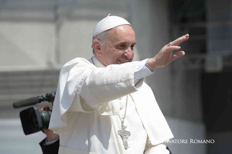 Papa Franjo reformira Crkvu: Na čelo kurije može doći svaki kršteni laik, pa i žena…
