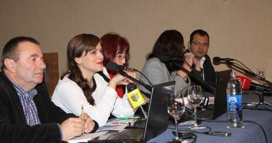 Ujedinjene udruge protiv bušenja Jadrana, Slavonije, Podravine, Posavine itd.: Građani uključite se, ovo je farsa!