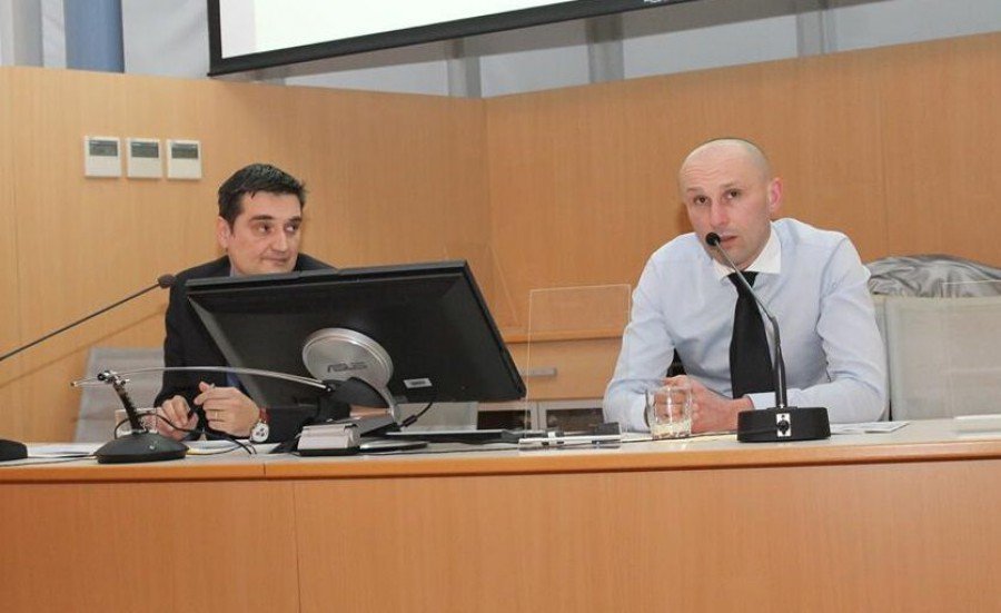 Zzamjenik ministra zaštite okoliša i prirode Hrvoje Dokoza i Mario Klobučar iz Fonda za zaštitu okoliša i energetsku učinkovitost (Foto H. Pavić)