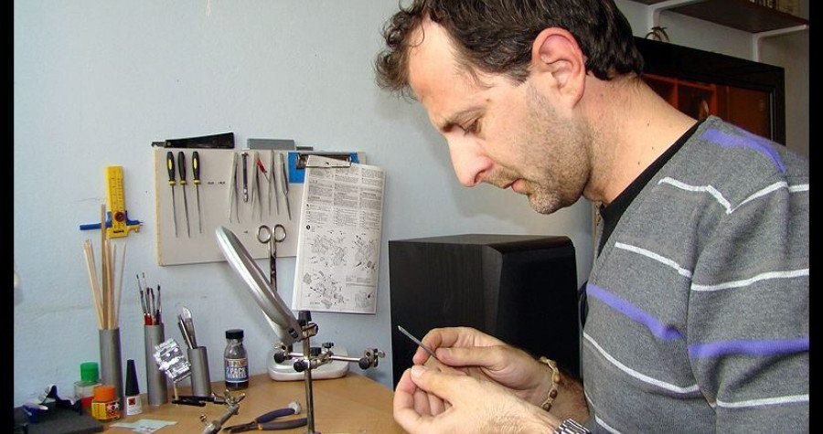 Nikola Balvan, maketar: Srce, ruke i tona živaca