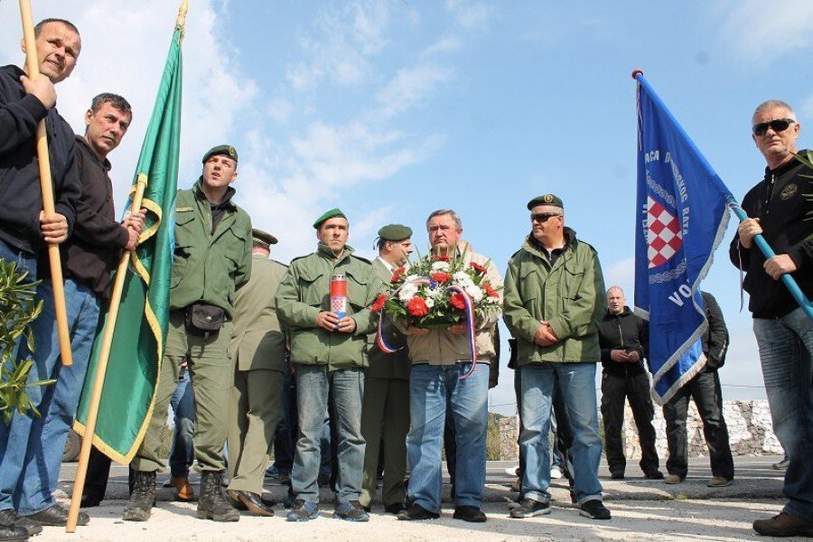 Prosvjed branitelja na šibenskom mostu (Foto H. Pavić) (1)