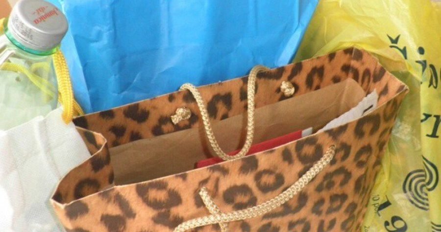 Potrošači će trgovcima plaćati njihovu reklamu na plastičnim vrećicama. Država ponovo izigrala potrošače!