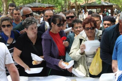 Proslava 1. svibnja na Krki: Karanfili i grah za radni narod i turiste