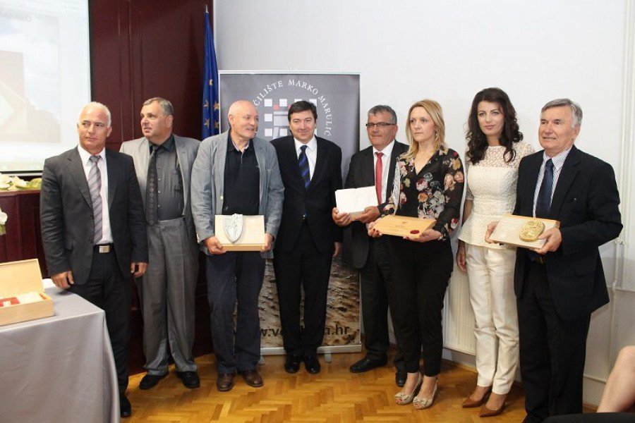 Ministar Mornar i gradonačelnica Rimac s dekanom i dobitnicima priznanja Veleučilišta (Foto: H. Pavić)