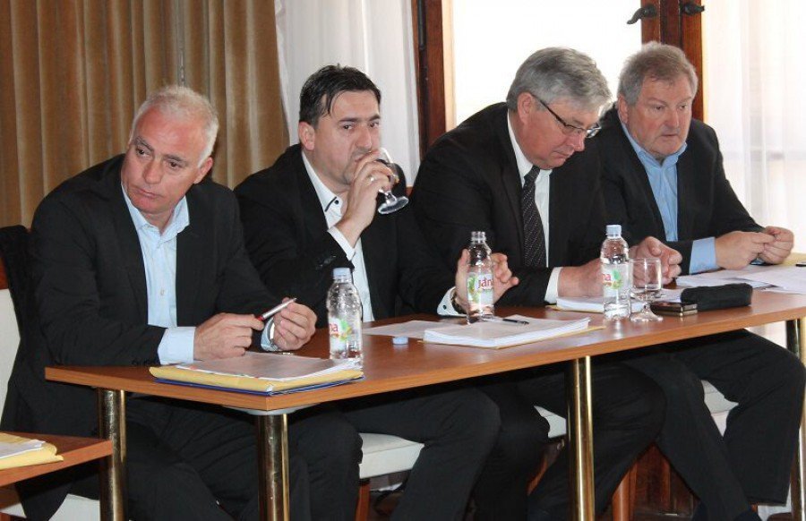 Župan njegovi i dožupani: Goran Pauk, Tomislav Vrdoljak, Zoran Smolić i Mirko Rašković (Foto: Tris/H. Pavić)
