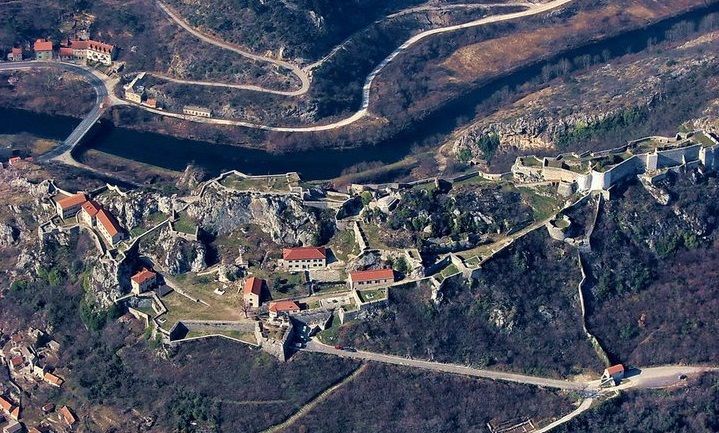 Kompleks kninske tvrđave iz zraka