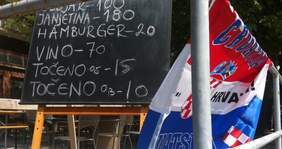 Domoljublje, ćevapi, plastični sveci, ribice, hrčci, janjci i sakupljači boca (FOTO)