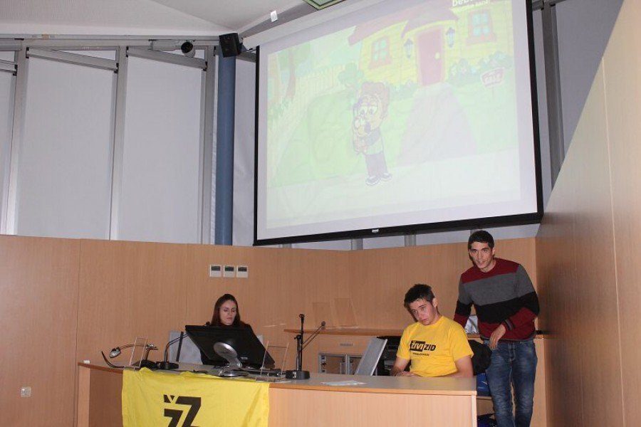 Projekcije živog zida u knjižnici jedva da je tko došeao pogledati (Foto: Tris/H. Pavić)