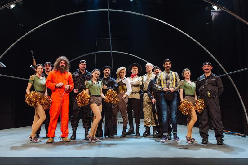 Iz predstave Policija (foto HINA/SK Kerempuh)