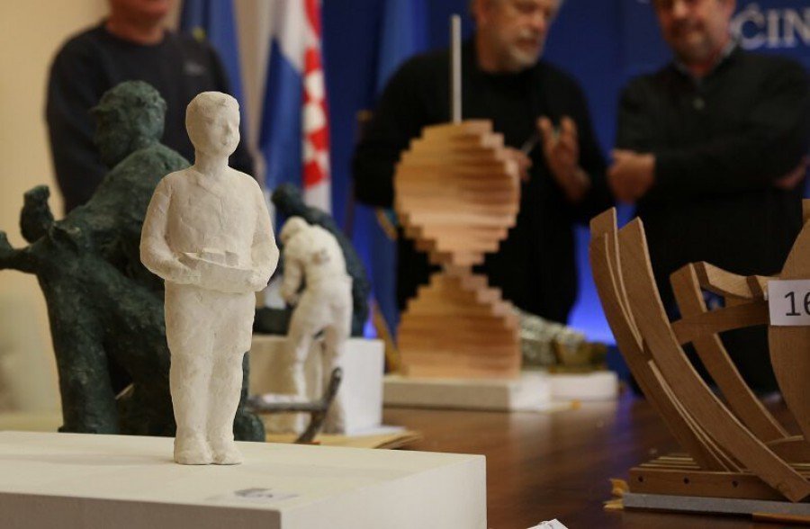 Spomenik betinskom kalafatu (Foto H. Pavić) (4)