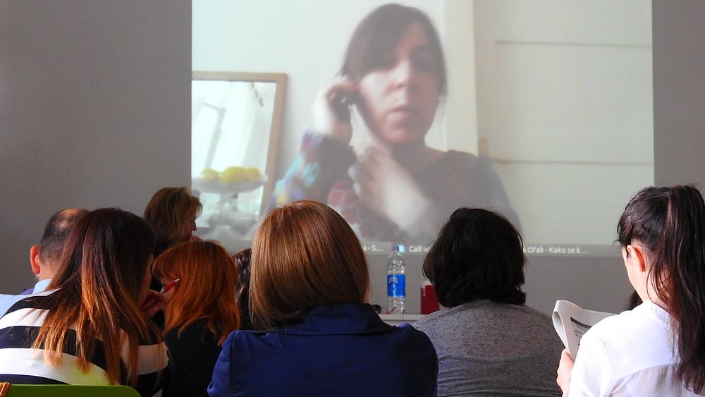 Lana Ofak je predavanja održala virtualno - na zidu (foto TRIS/G. Šimac)