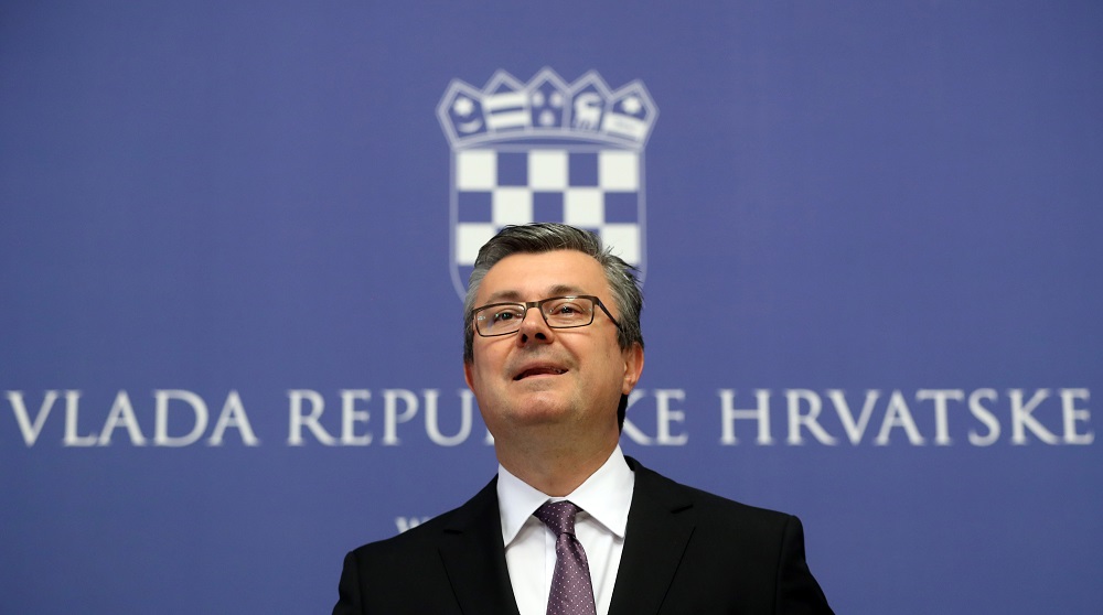 Predsjednik Vlade Republike Hrvatske Tihomir Oreković dao je izjavu za medije u Banskim dvorima. foto HINA/ Damir SENČAR