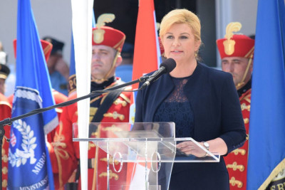 Predsjednica Grabar-Kitarović u Kninu: Poštujemo svaku žrtvu, no mora se znati da je Oluja bila politički opravdana, etički čista i vojnički briljantno izvedena osloboditeljska i časna pobjeda za pravedan cilj
