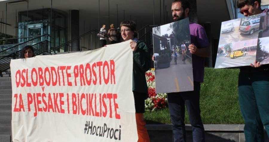 Café Fontana ispred Bandićeve uprave: Hoću proći