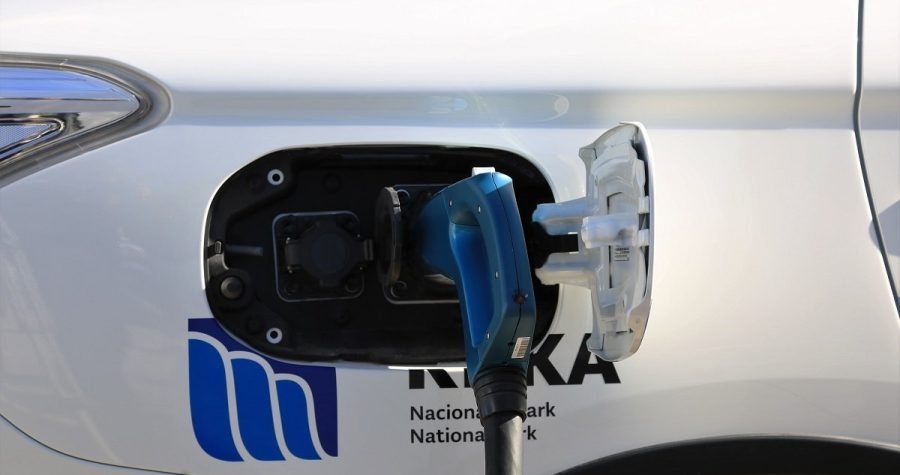 Ekološki svjesni se voze na struju – novi električni automobili i punionica na Krki