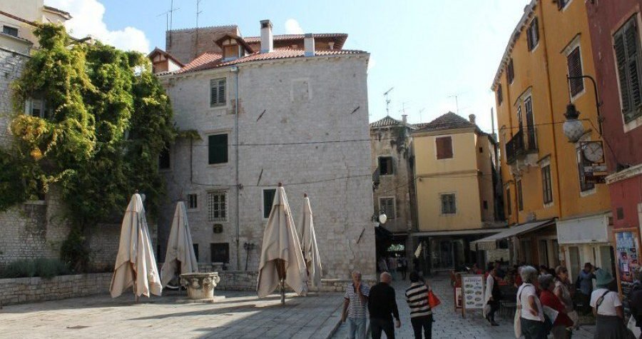 Palača Galbiani: Katedralni muzej izuo Šibenik iz cipela…