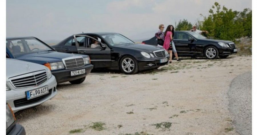 Izložba: “Kako živi narod-izvještaj o pasivnosti”