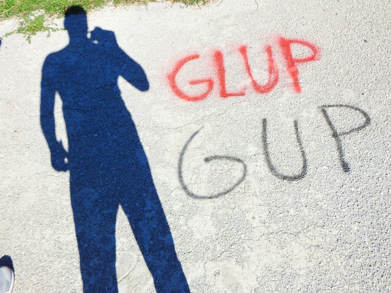 Ilustracija: GLUP GUP - natpis na splitskom igralištu (foto TRIS/G. Šimac)