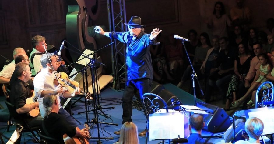 Desničarske udruge i stranke traže zabranu koncerta Rade Šerbedžije u Lisinskom