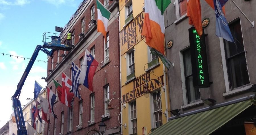 Ovo nije još jedna emigrantska priča/Gradim život u tuđini ispočetka, ali, da li to želim…