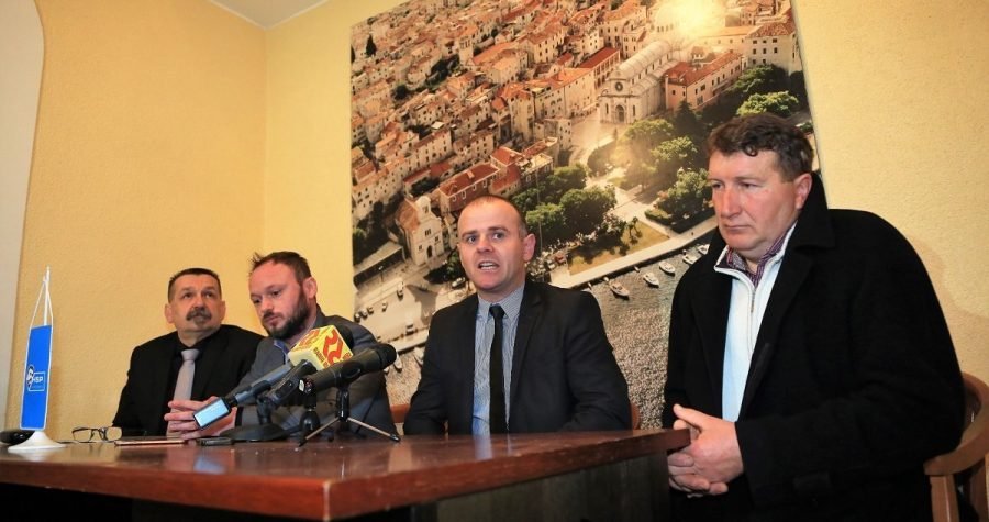 HSP AS je spreman za izbore: ‘Obilujemo mladim, visokoobrazovanim članovima’