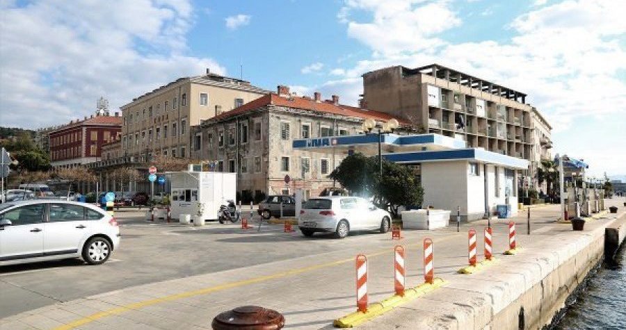 Benzinska crpka INA-e na šibenskoj rivi ostaje još 20 godina
