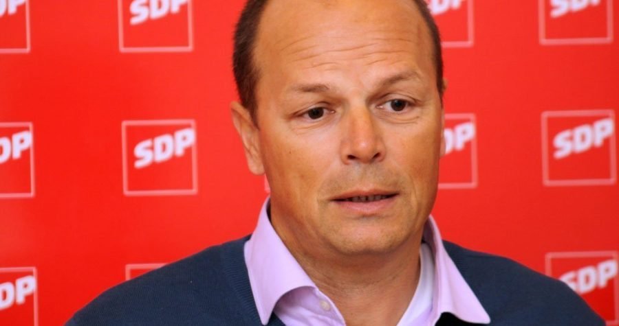 Čelnik šibensko-kninskog ŽO SDP-a Joško Šupe prozvao župana Pauka: Hvalite se proračunskim viškom od 21 milijun kuna, čime ste mogli napraviti 50 sanacijskih programa otrovnih kninskih laguna, a vi tražite sufinanciranje tri strane!?