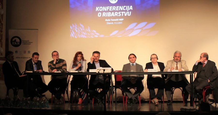 Ministar Tolušić izbjegao ribare, Murterini razočarani napustili Konferenciju
