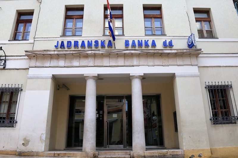 Mali dioničari Jadranske banke: Nedavna uhićenja članova bivše uprave JAB-e i klijenta s problematičnim plasmanima samo su vrh ledenog brijega