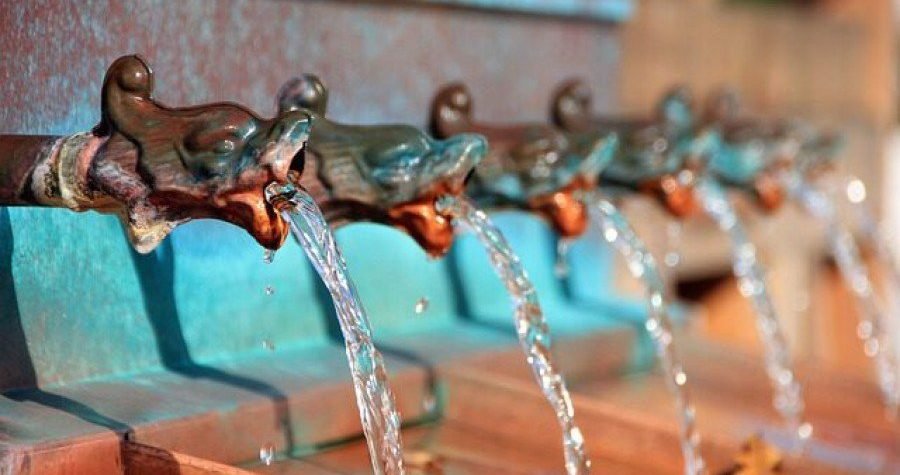 Knine, evo ti špine: Svečano se napijte javne vode u petak u 11 sati