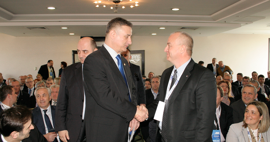 Kad HDZ-ovi lucići, marušići i ini marširaju: Korupcija i mržnja cvate… Plenković šuti