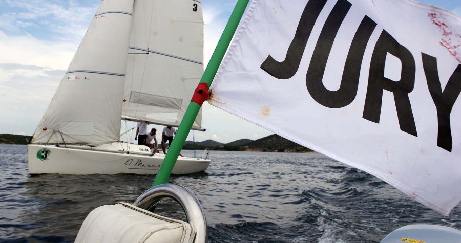 Jedriličarski dvoboji pred Šibenikom: Kako doći prvi do cilja preko knjige pune pravila…