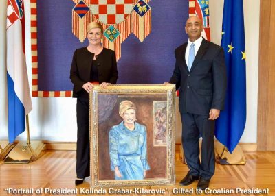 Predsjednici portret u plavoj opravi - foto: Facebook/Indijsko veleposlanstvo u Hrvatskoj
