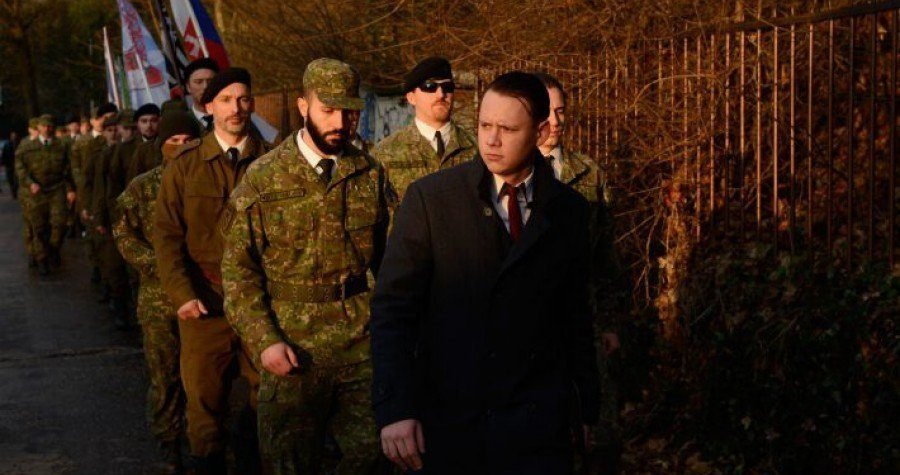 U slučaju rata: Potresni dokumentarni film o europskom ekstremnom desničarenju i militarizaciji djece i mladih