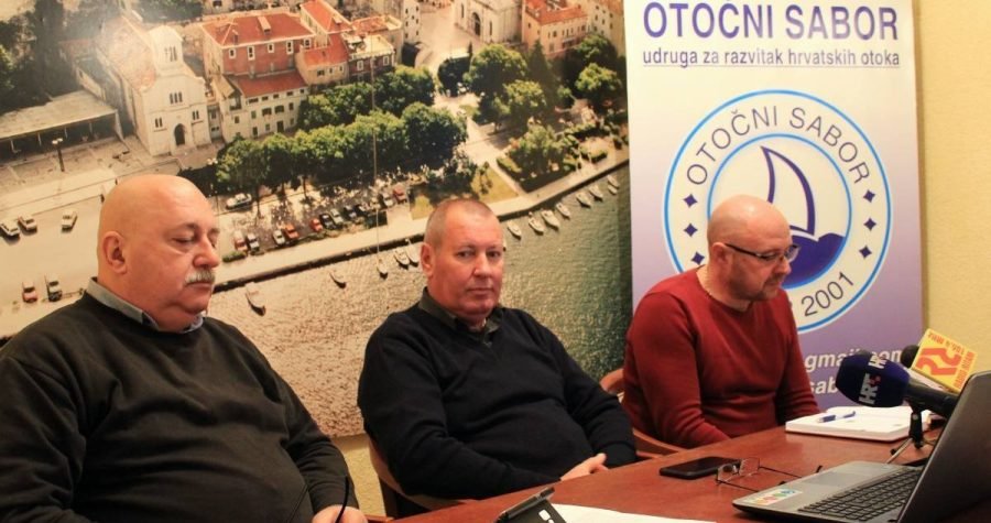 Otočni sabor traži najmanji iznos paušalnog poreza za iznajmljivače na otocima